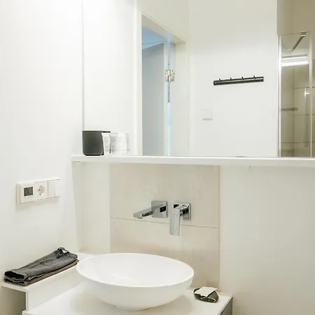 Peaceful Oasis With Air Conditioner Location *